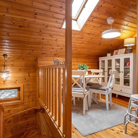 Espléndida cabaña de madera frente al río Ter Camprodon Exterior foto